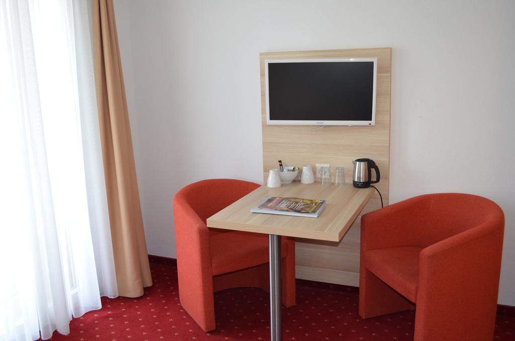 Hotel Kreuz Leissigen Pokoj fotografie